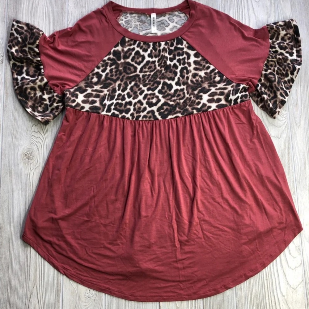 Leopard Ruffle Sleeves Top Sz Medium bnwt